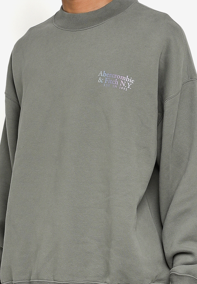 places that sell sweatshirts near me