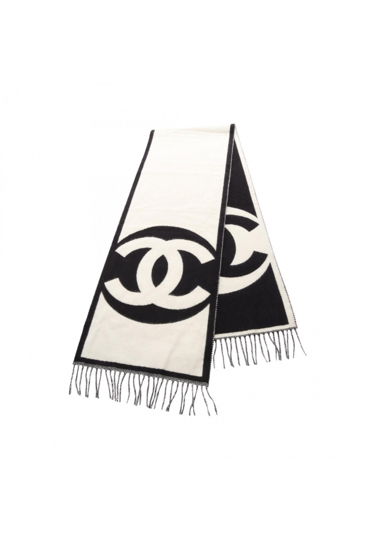 Chanel Pre-Loved Chanel coco mark Scarf cashmere black off white