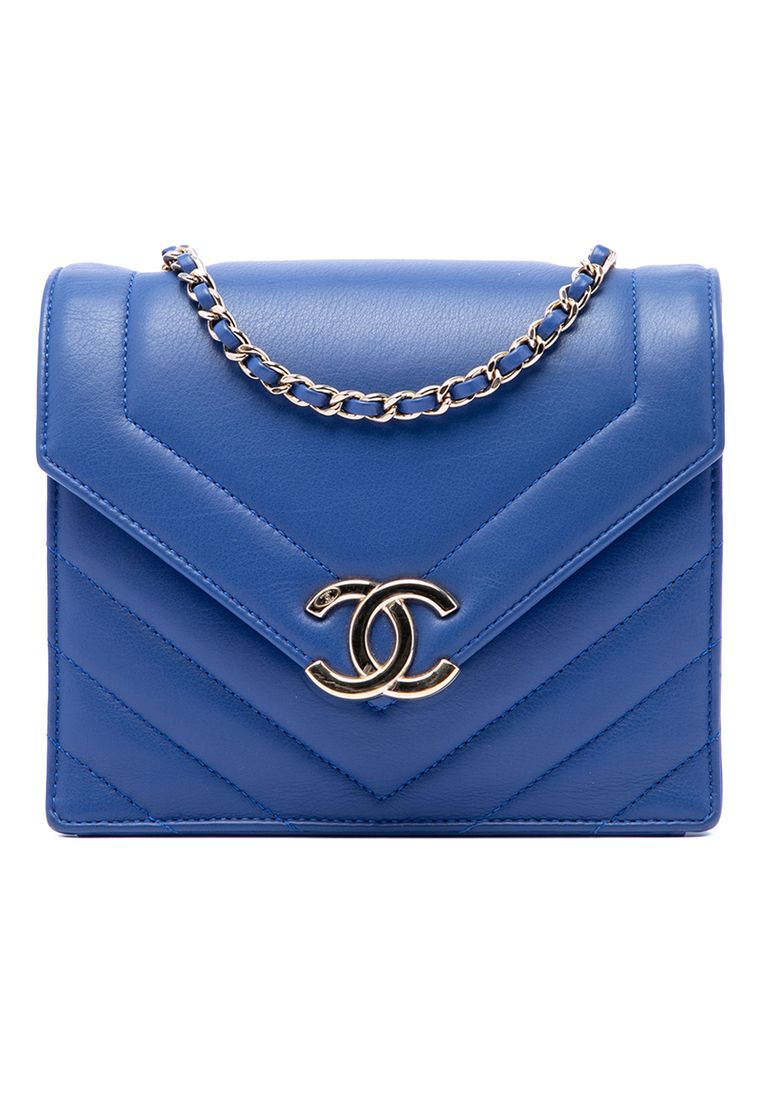 Chanel Pre-Loved Chanel Small Cc Chevron Calfskin Envelope Flap
