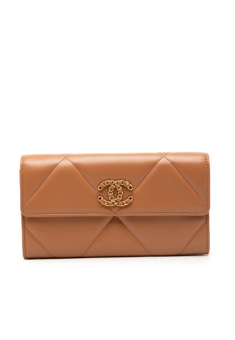 CHANEL Pre-Loved Chanel Quilted Lambskin 19 Flap Wallet