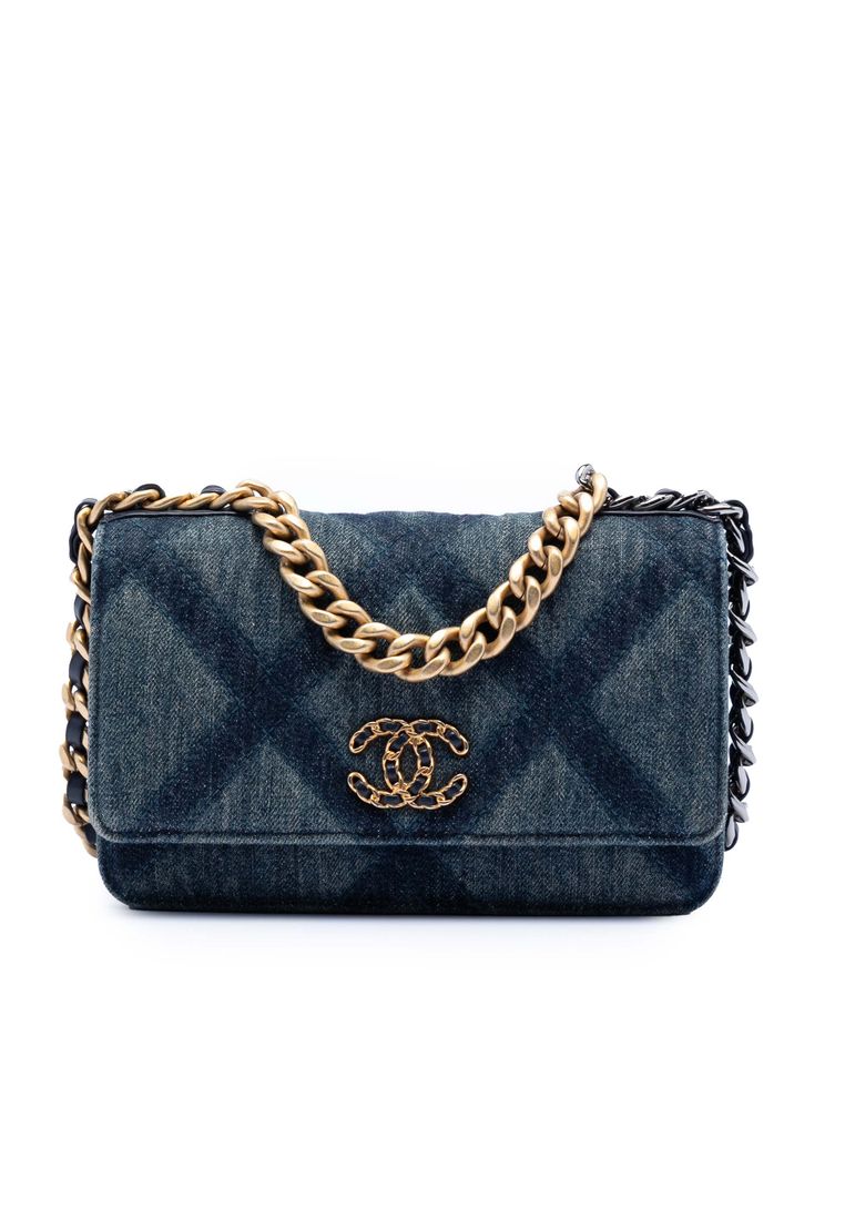 Chanel Pre-Loved Chanel Denim 19 Flap Wallet On Chain