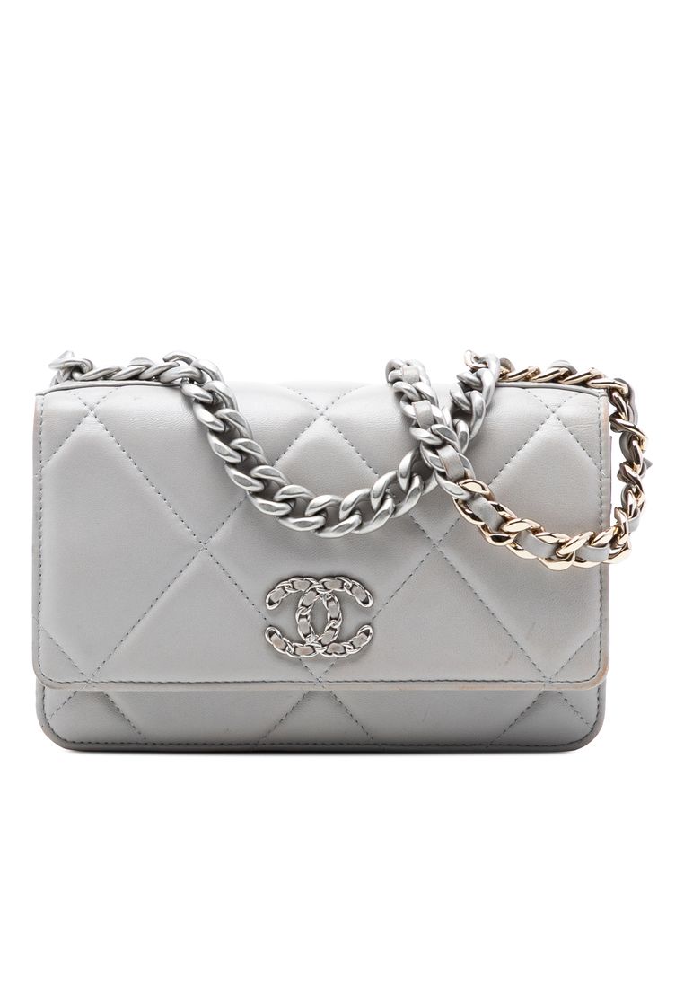 Chanel Pre-Loved Chanel Quilted Lambskin 19 Wallet On Chain