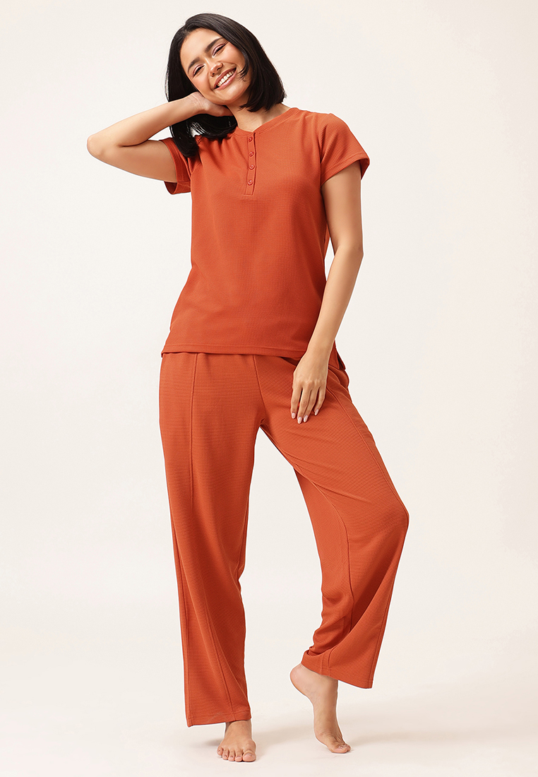 Clovia Clovia Chic Basic T-shirt & Pyjama Set in Brick Red - Waffle