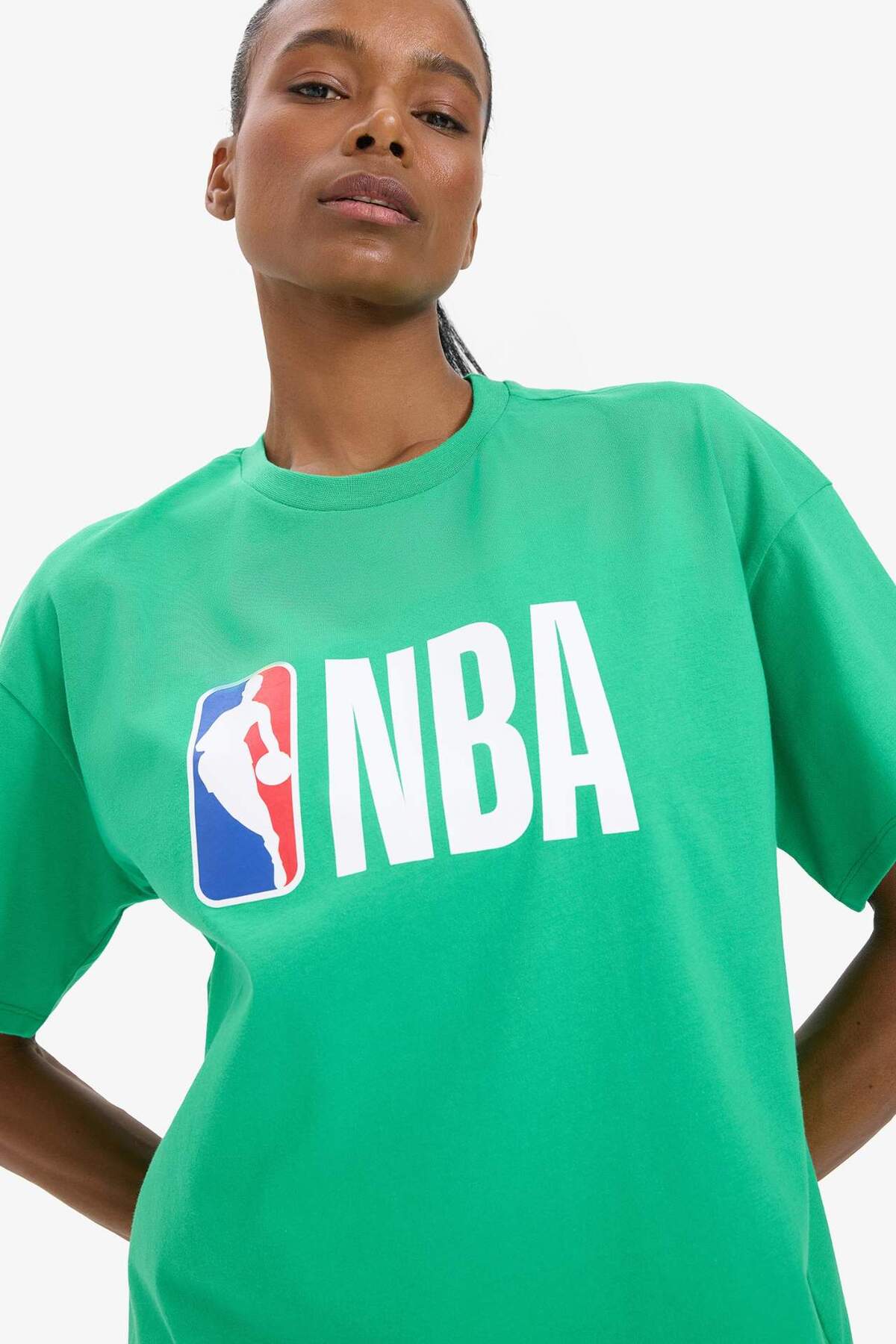 DeFacto Fit Nba Wordmark Oversize Wide Fit Cycling T-Shirt X2993Az25Sm