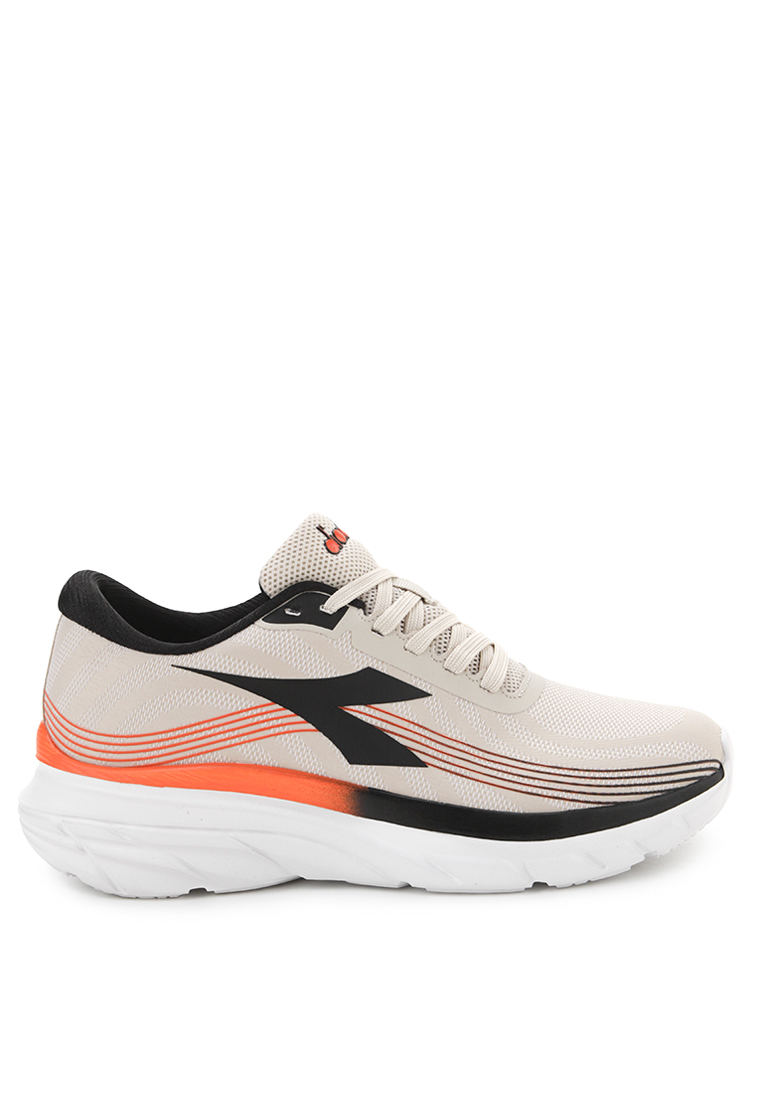 Diadora Poero