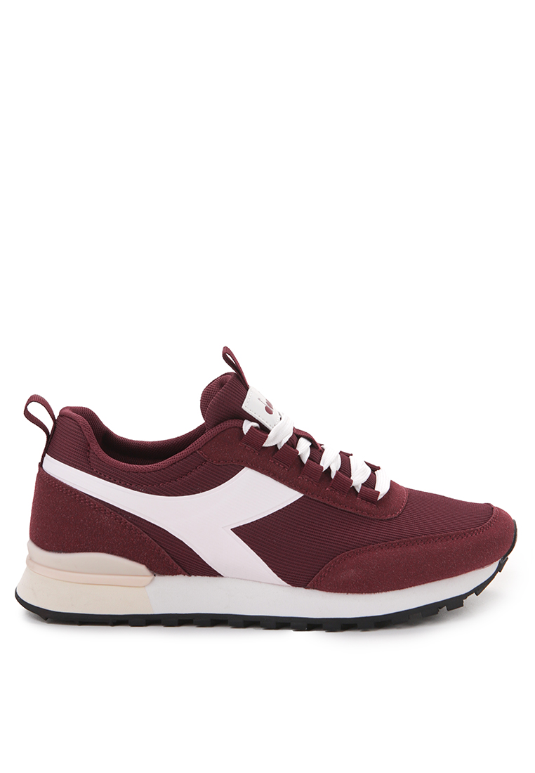 Diadora Pikaro