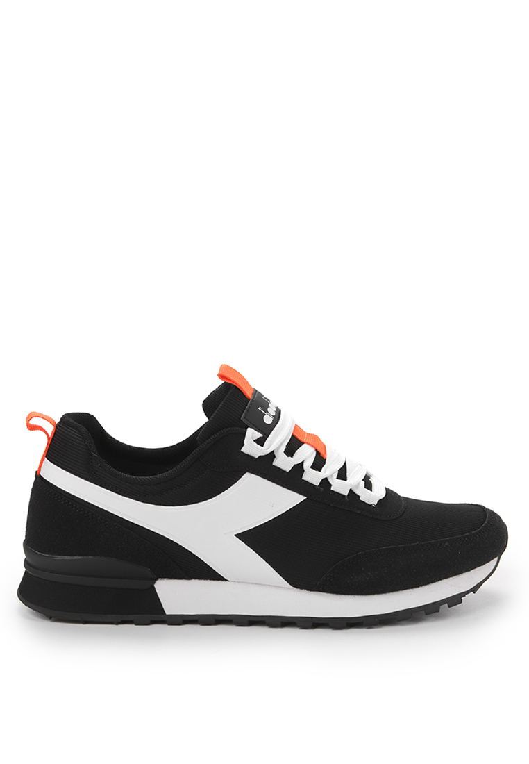 Diadora Pikaro