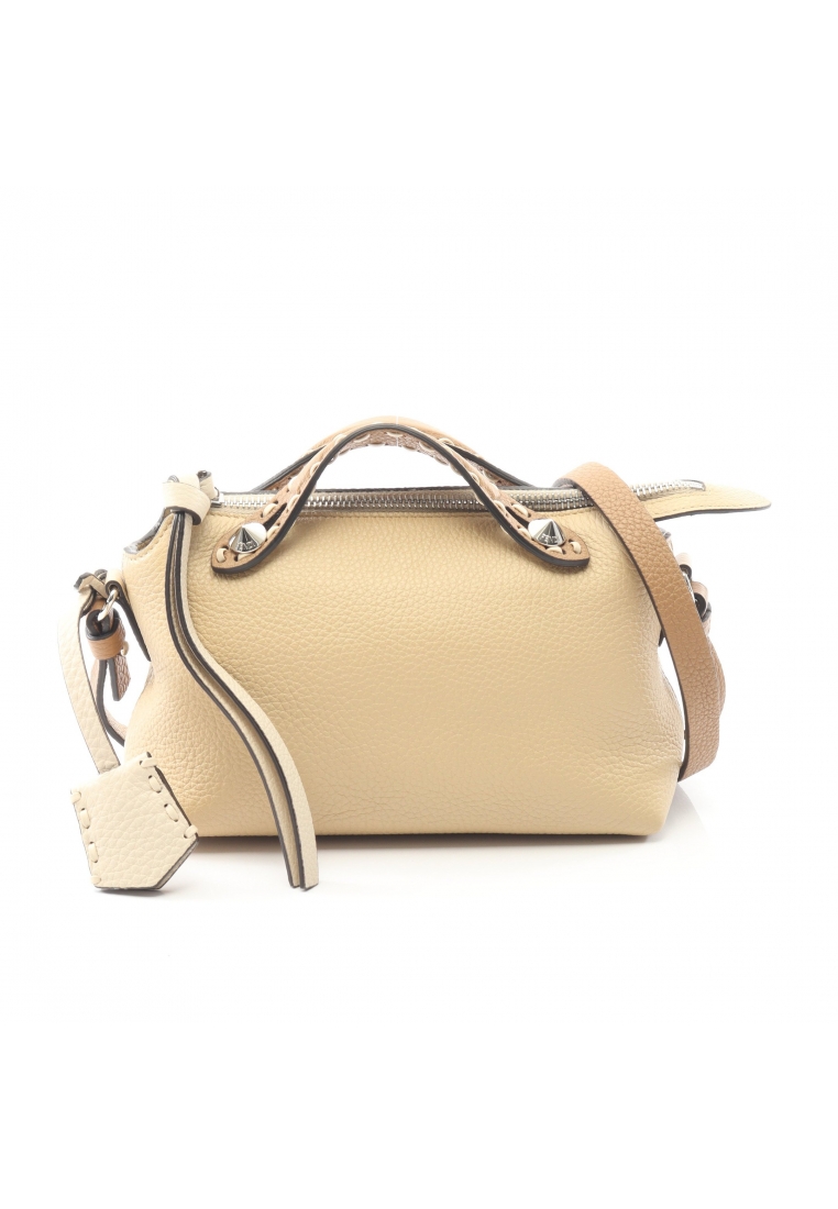 Fendi Pre-Loved Fendi by the way Selleria mini Handbag leather beige light brown 2WAY