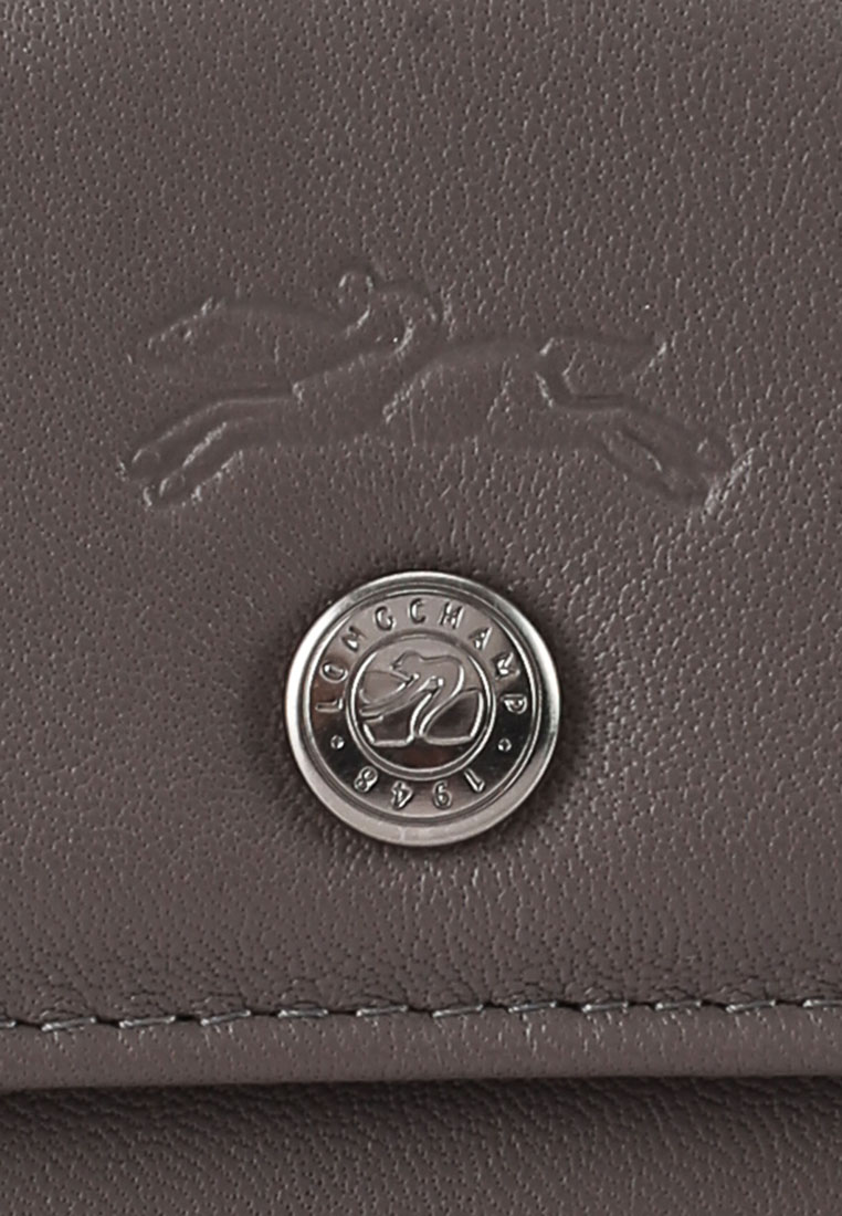 longchamp wallet price