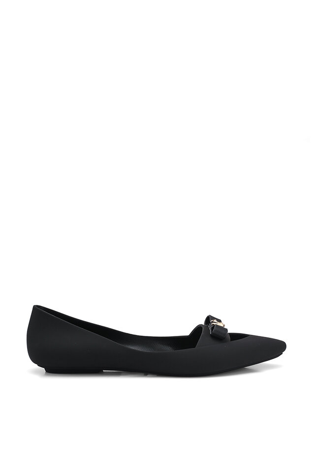 Women Flat Shoes Online | ZALORA Hong Kong