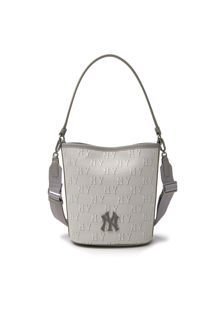 MLB CLASSIC MONOGRAM JACQUARD BUCKET BAG NEW YORK YANKEES
