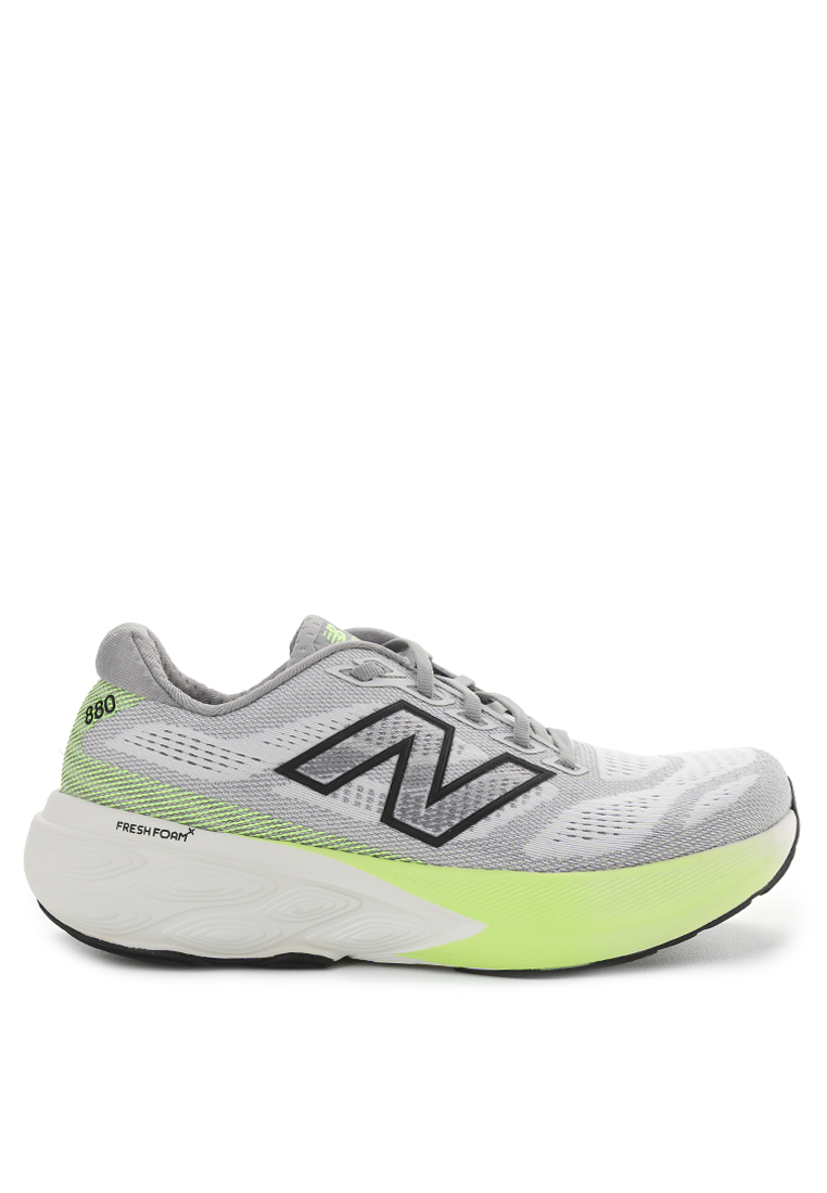 New Balance 880