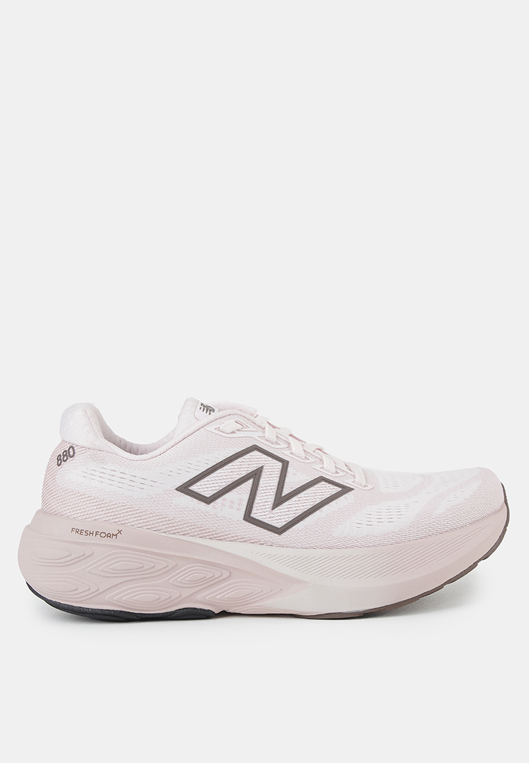 New Balance 880