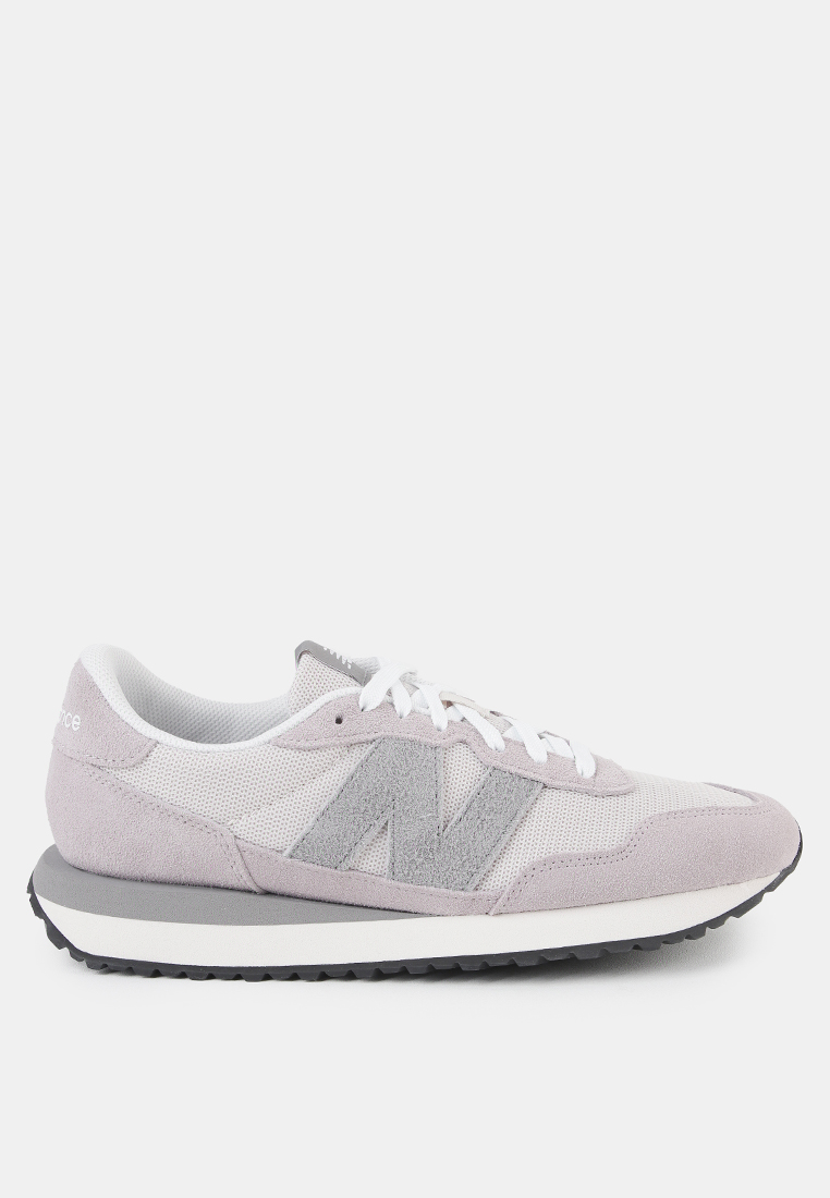 New Balance 237