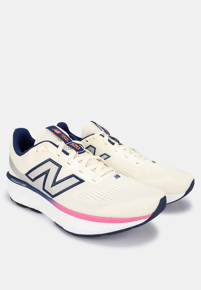 New Balance 520