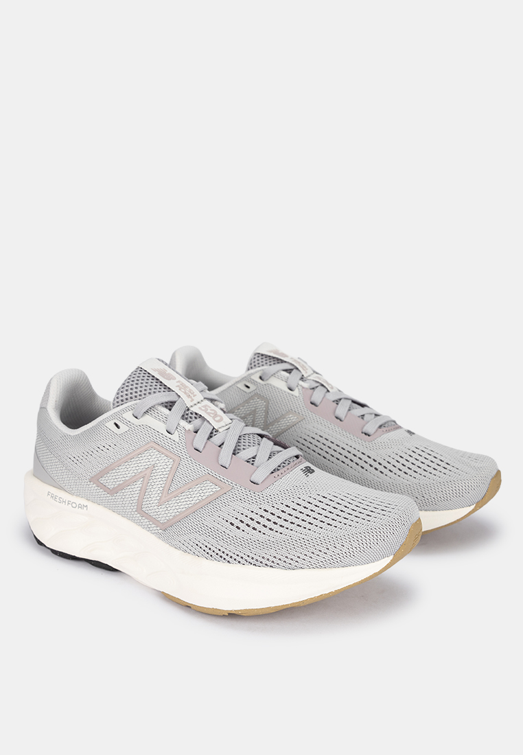 New Balance 520