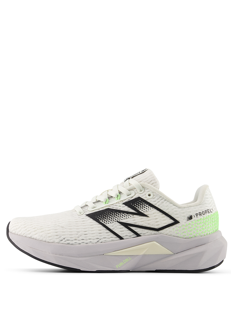 New Balance FuelCell Propel Performance Shoes