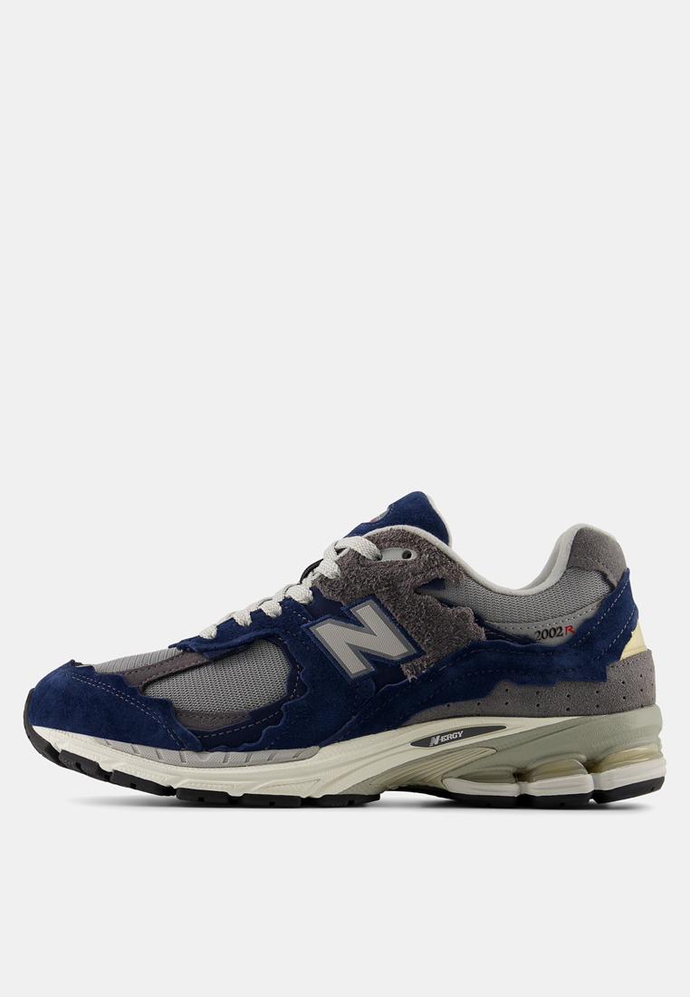 New Balance M2002D Lifestyle Shoes