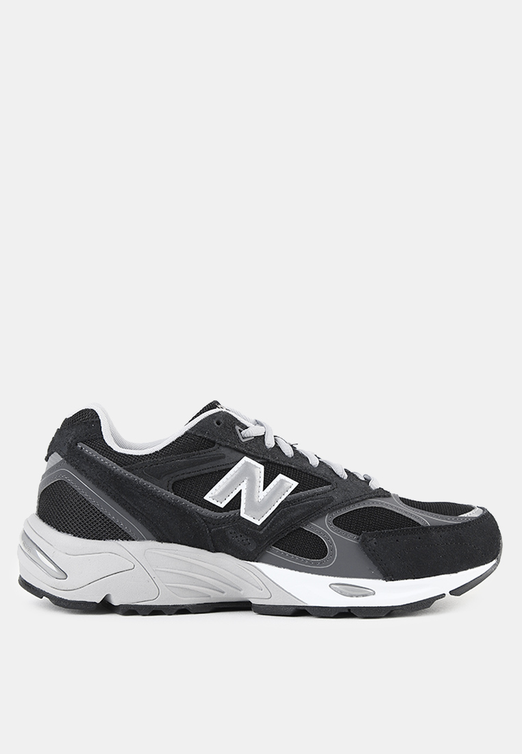 New Balance 880R