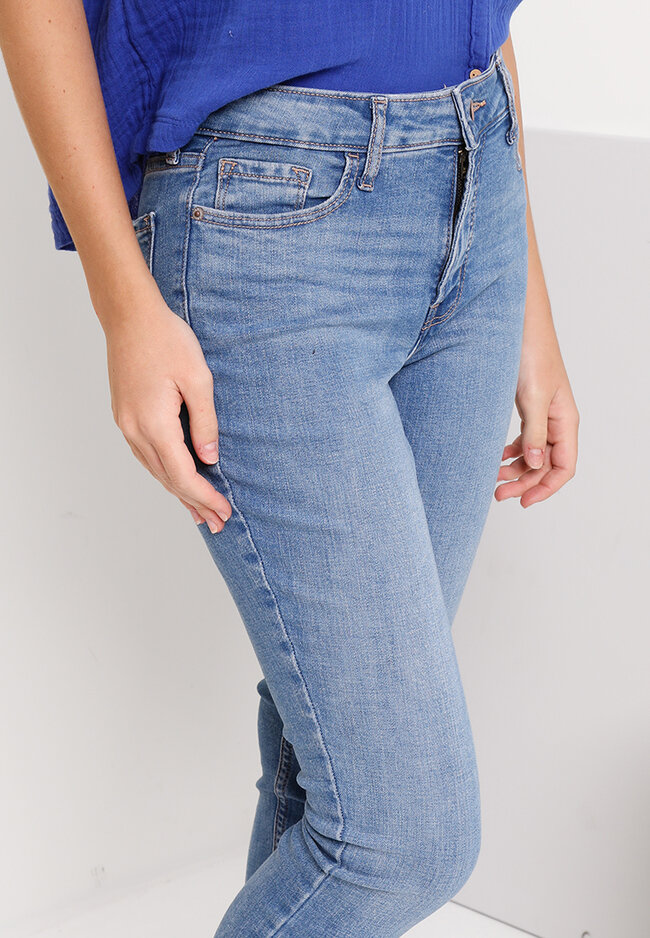 Old Navy Women Skinny Jeans 2022 | Buy 
