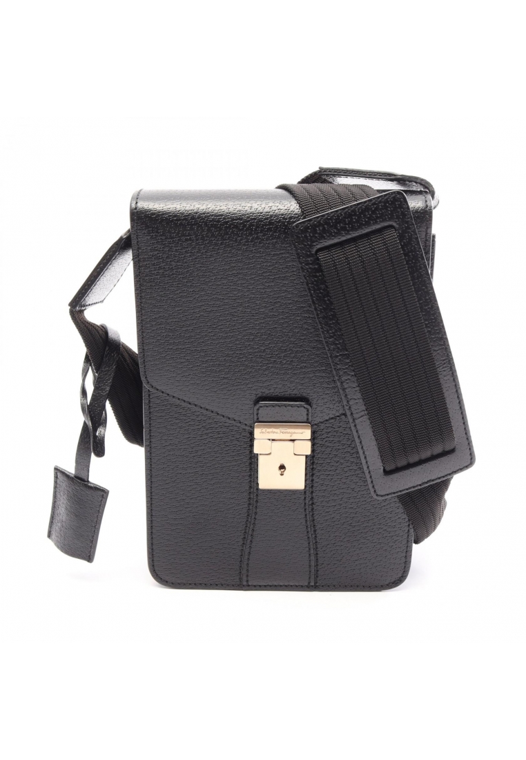 Salvatore Ferragamo Pre-Loved Salvatore Ferragamo Shoulder bag leather black