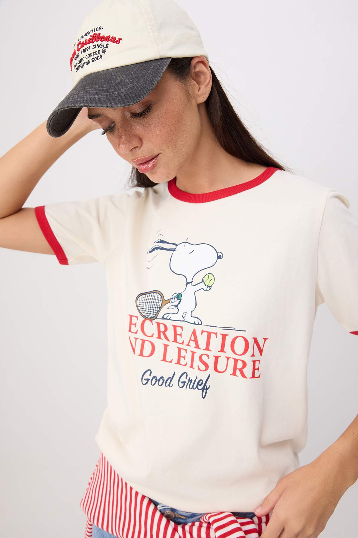 Trendyol Ecru Snoopy Licensed Regular Short Sleeve Tok 100% Cotton Knitted T-Shirt Twoss26Ts0013