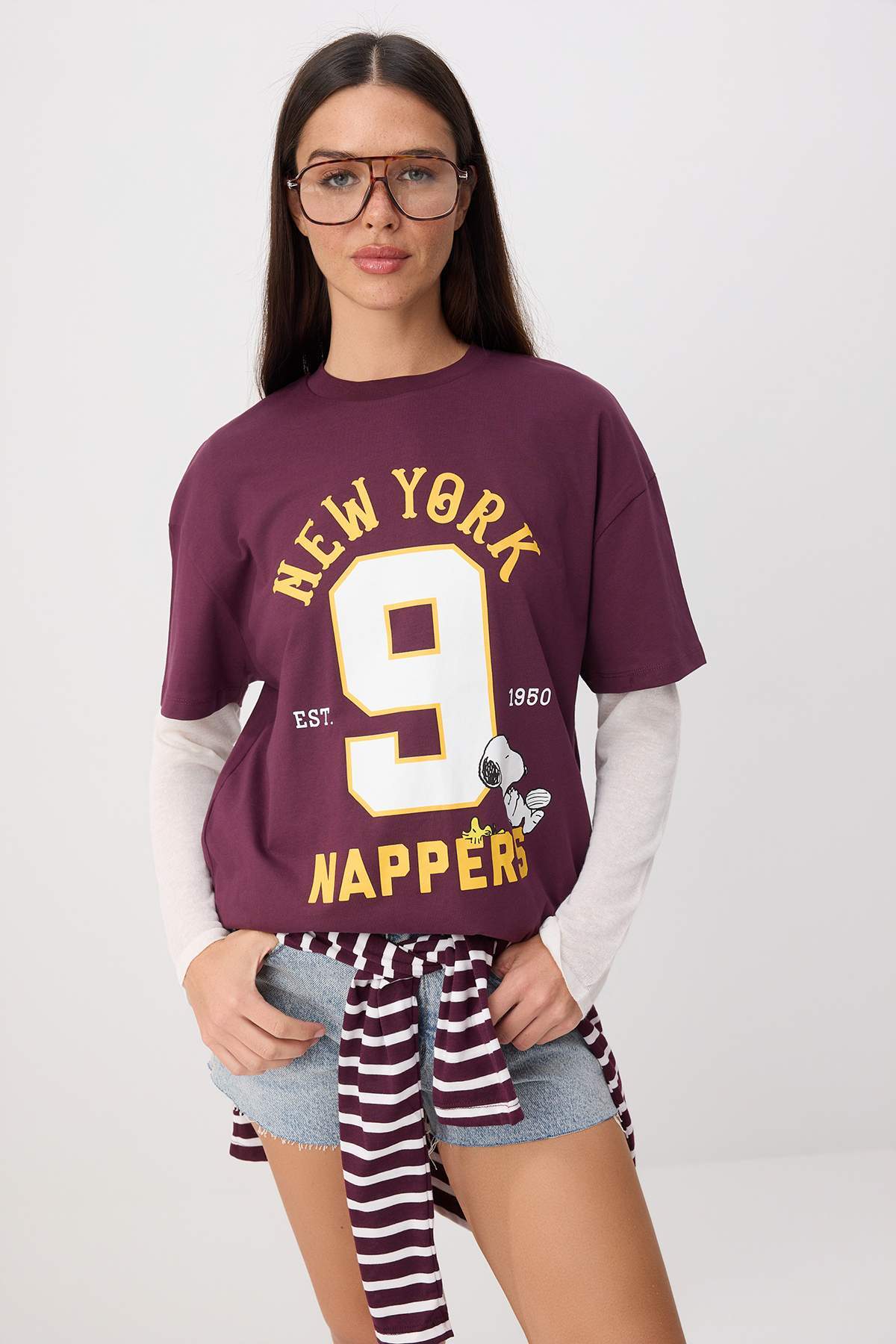 Trendyol Mürdüm Snoopy Licensed Relaxed/Casual Fit Short Sleeve Tok 100% Cotton Knitted T-Shirt Twos