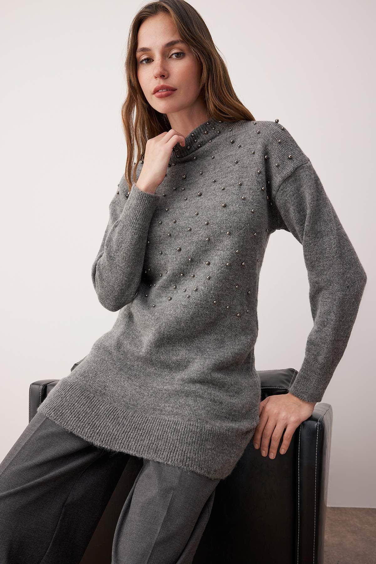 Trendyol Gray Metal Pearl Detailed Knitwear Sweater