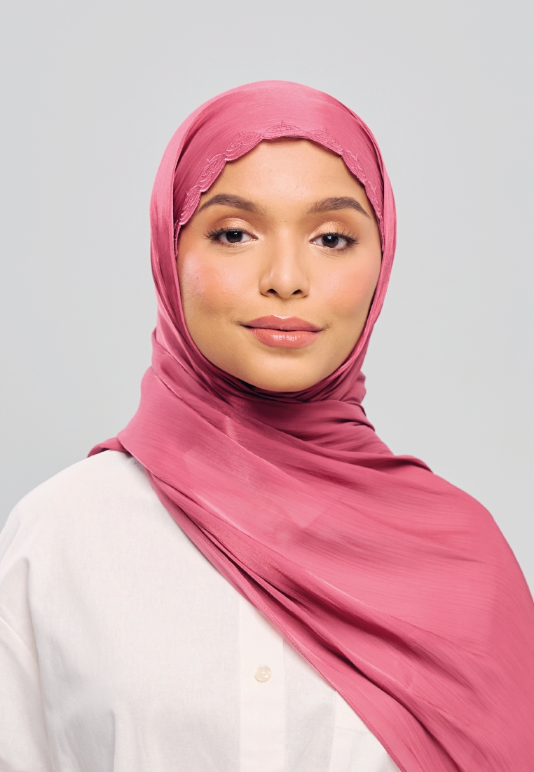 UMMA Sulam Wau Cendana Scarf in Manggis Maroon