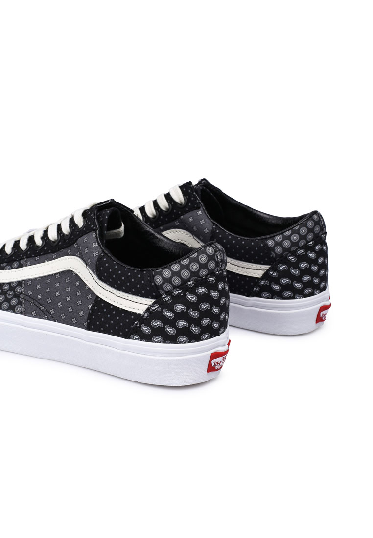 black patterned vans