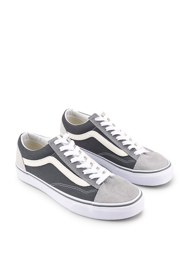 stores near me that sell vans shoes